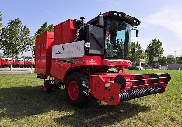 2019款4HZJ-2500A自走式花生撿拾收獲機